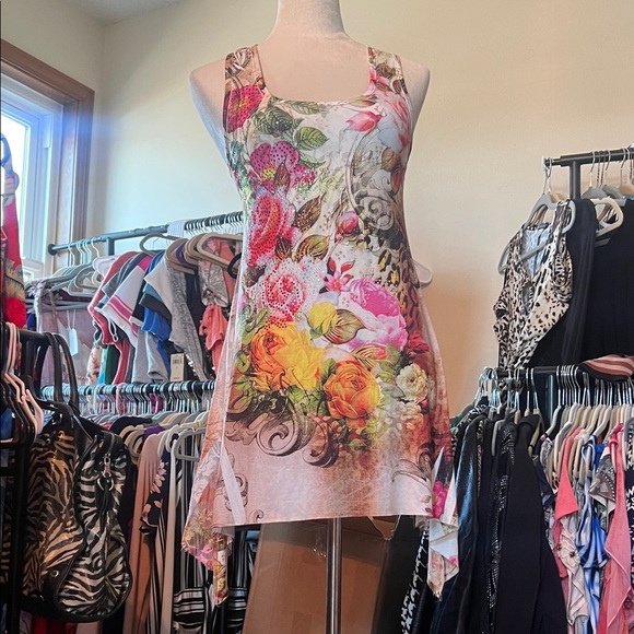 Tops - Floral Handkerchief long Hem Tank Top - Multicolor